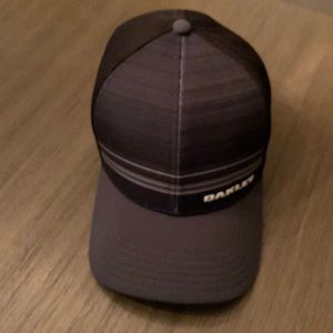 Oakley baseball cap. New!
